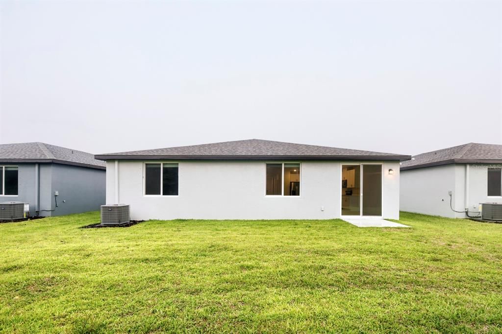 En Venta: $385,000 (4 camas, 3 baños, 1988 Pies cuadrados)