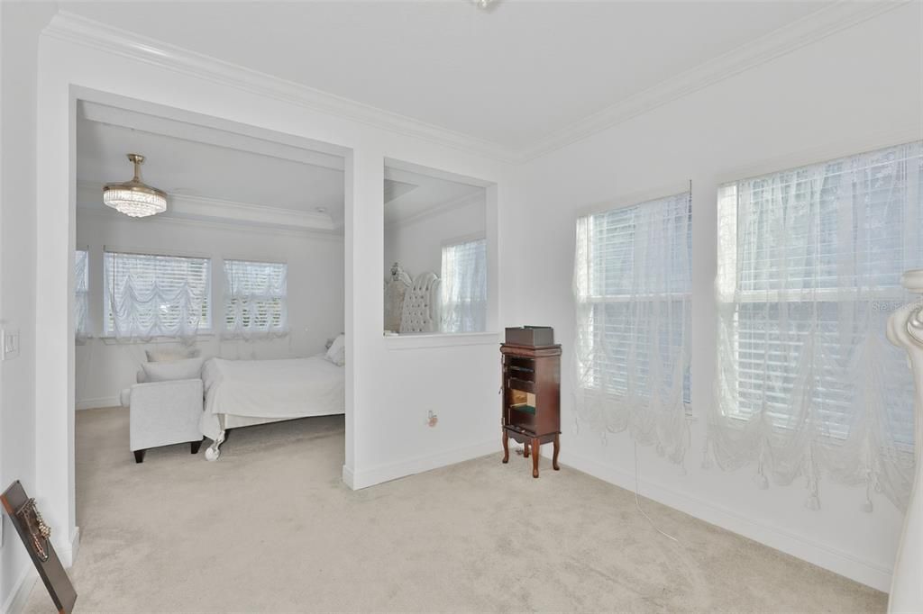For Sale: $835,000 (5 beds, 5 baths, 4281 Square Feet)