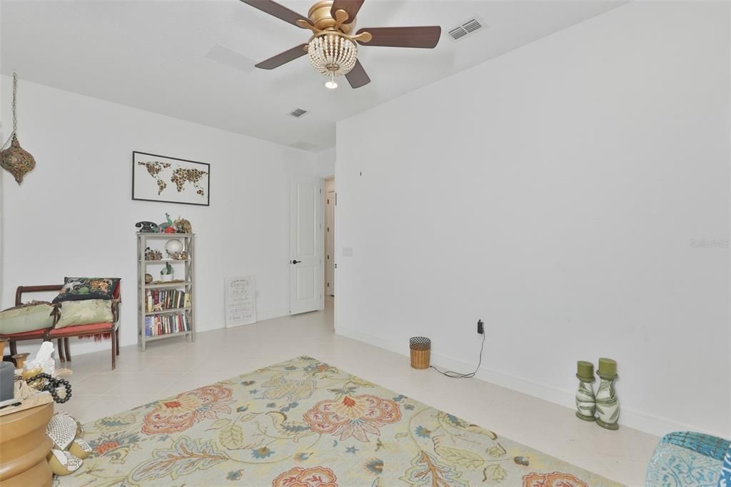 For Sale: $835,000 (5 beds, 5 baths, 4281 Square Feet)