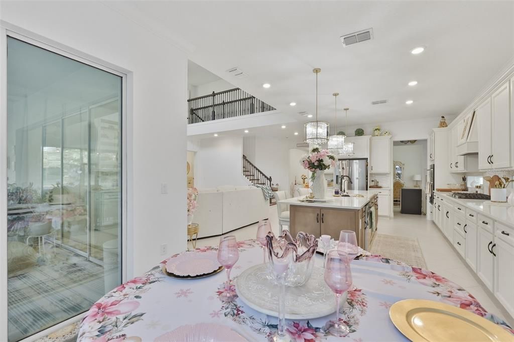 For Sale: $835,000 (5 beds, 5 baths, 4281 Square Feet)
