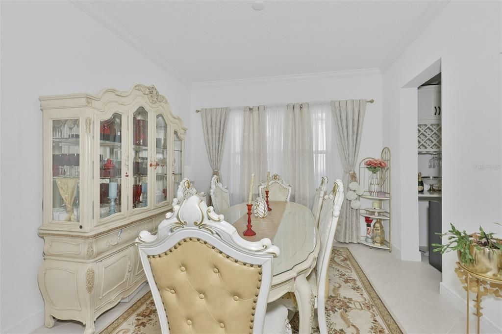 For Sale: $835,000 (5 beds, 5 baths, 4281 Square Feet)