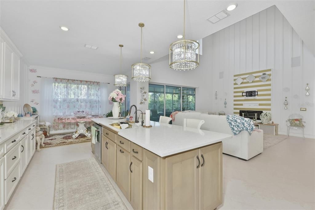 For Sale: $835,000 (5 beds, 5 baths, 4281 Square Feet)