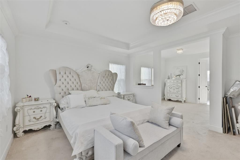 For Sale: $835,000 (5 beds, 5 baths, 4281 Square Feet)