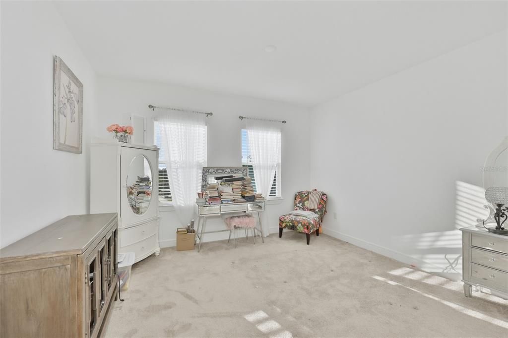 For Sale: $835,000 (5 beds, 5 baths, 4281 Square Feet)