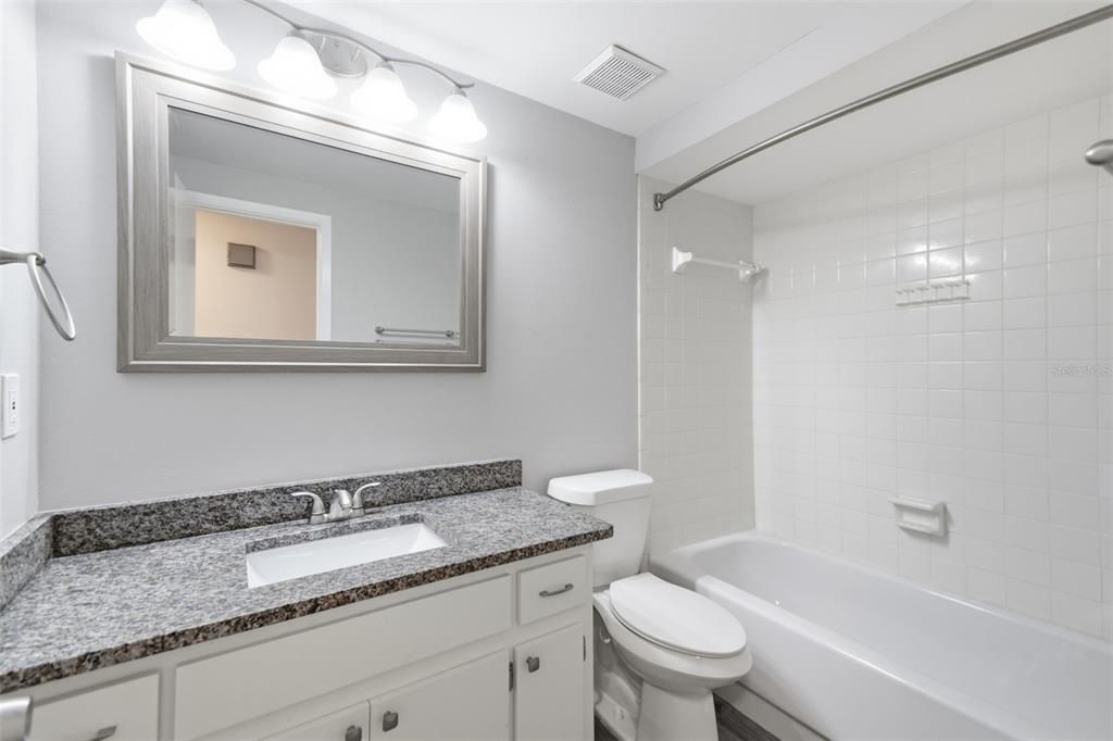 En Venta: $494,999 (4 camas, 3 baños, 1735 Pies cuadrados)