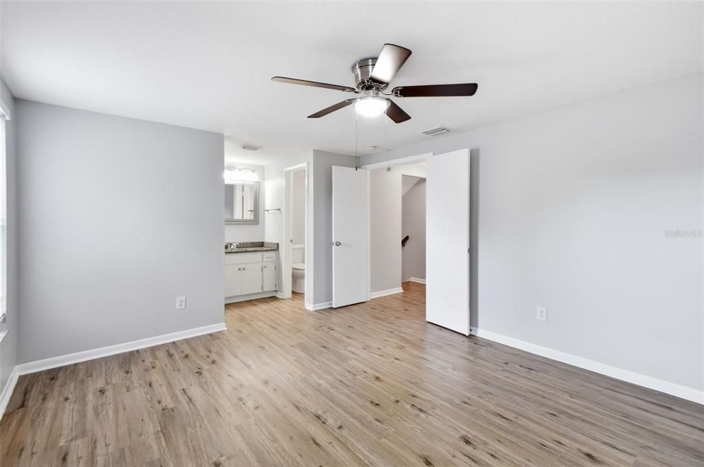 En Venta: $494,999 (4 camas, 3 baños, 1735 Pies cuadrados)