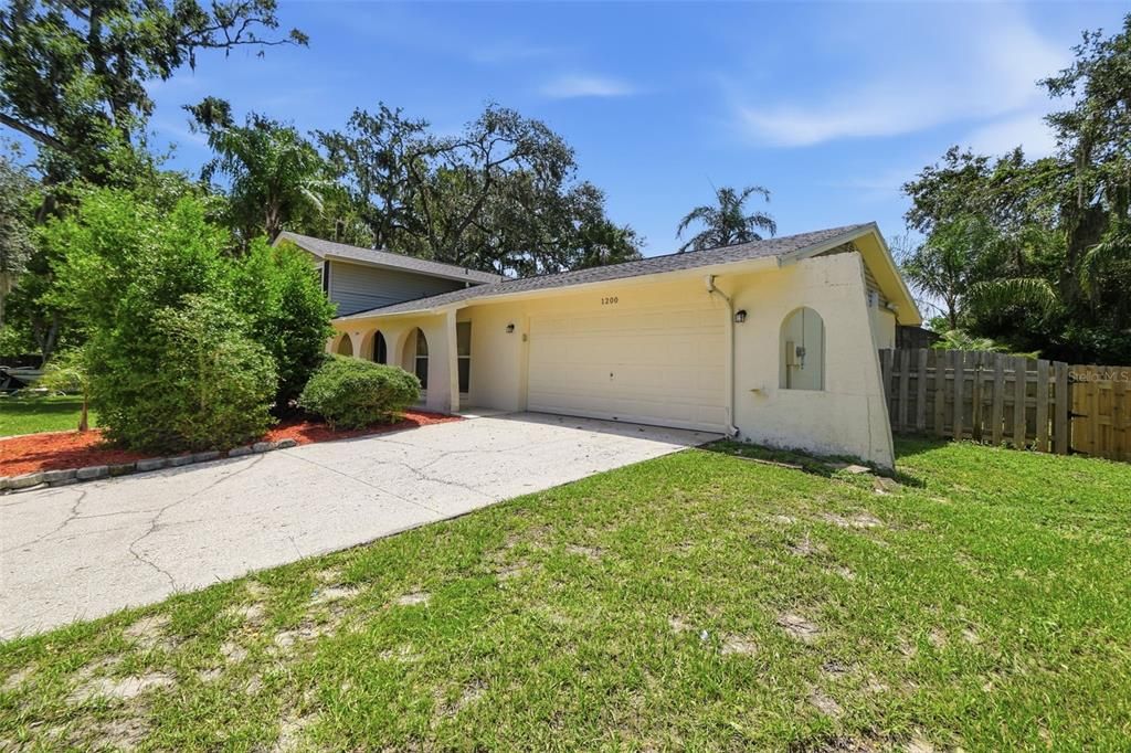 En Venta: $494,999 (4 camas, 3 baños, 1735 Pies cuadrados)