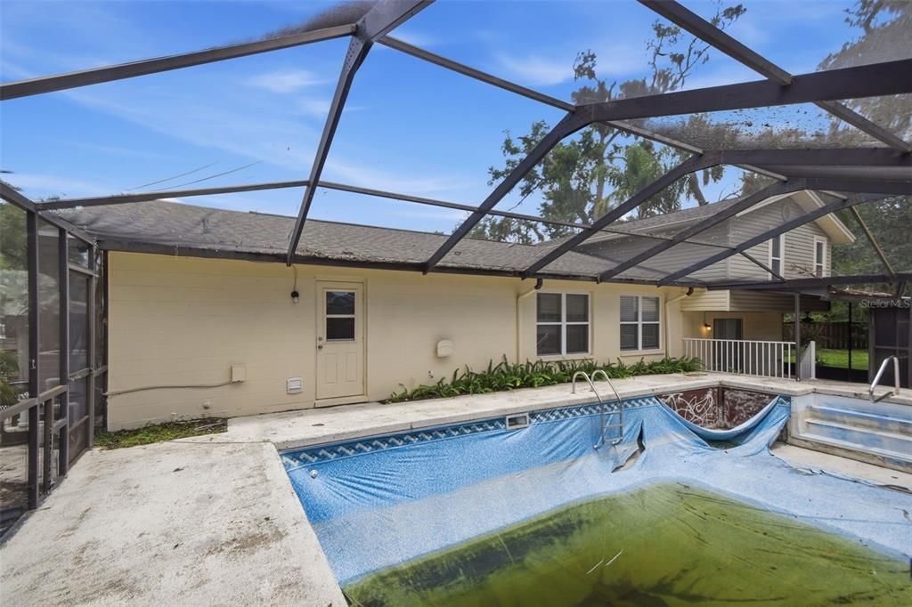 En Venta: $494,999 (4 camas, 3 baños, 1735 Pies cuadrados)