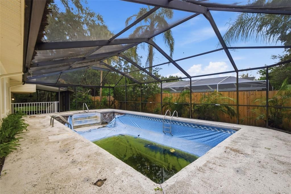 En Venta: $494,999 (4 camas, 3 baños, 1735 Pies cuadrados)