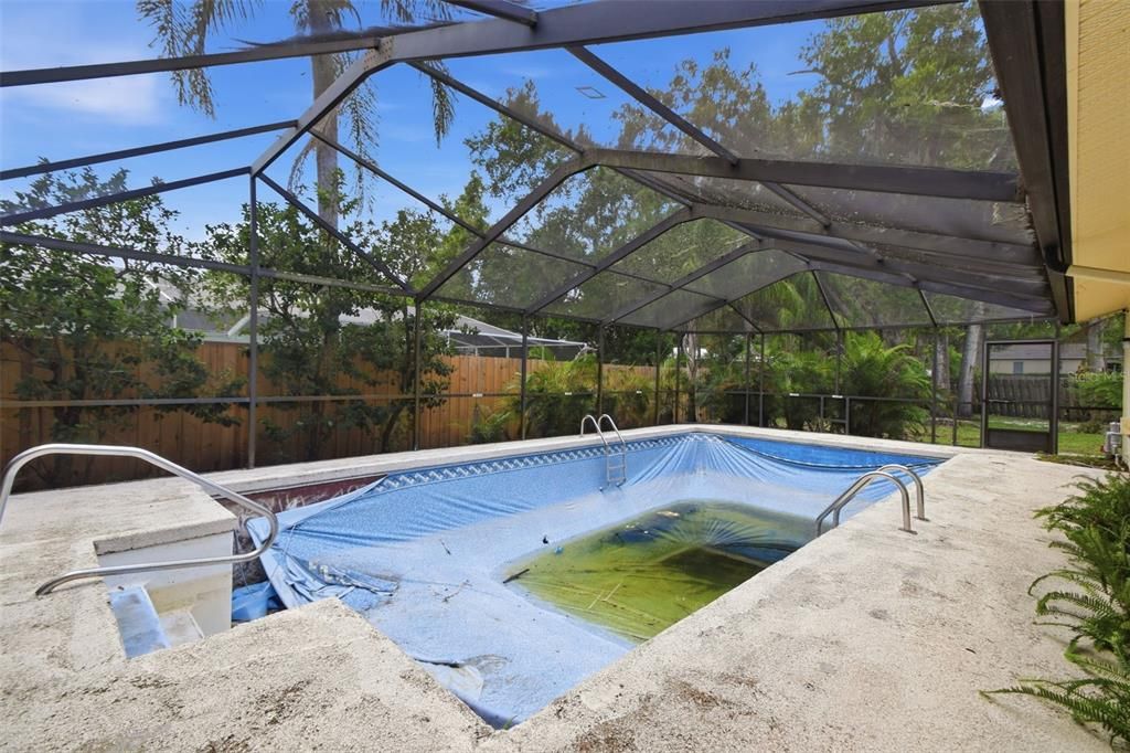 En Venta: $494,999 (4 camas, 3 baños, 1735 Pies cuadrados)