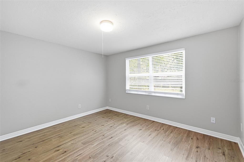 En Venta: $494,999 (4 camas, 3 baños, 1735 Pies cuadrados)