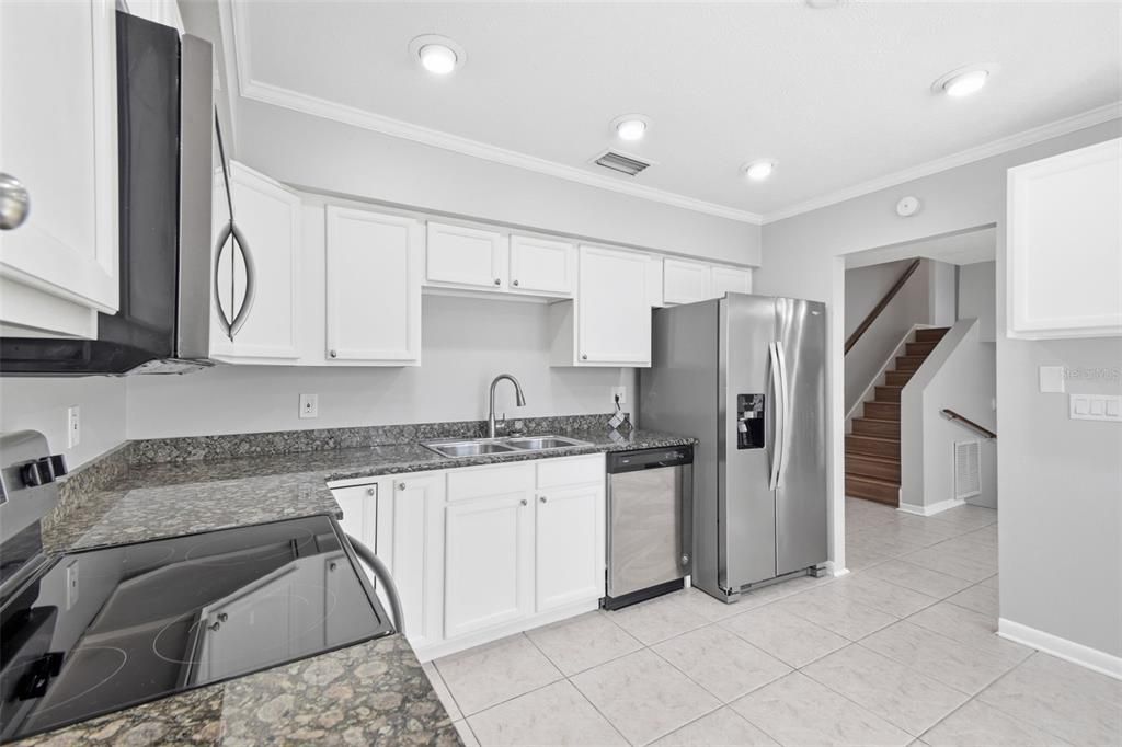 En Venta: $494,999 (4 camas, 3 baños, 1735 Pies cuadrados)