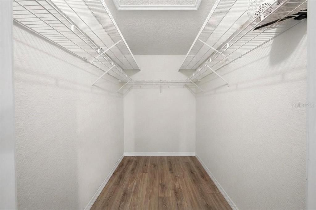 En Venta: $470,000 (3 camas, 2 baños, 1934 Pies cuadrados)