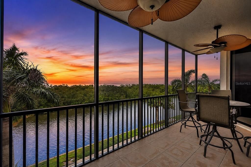 En Venta: $419,900 (3 camas, 2 baños, 1986 Pies cuadrados)