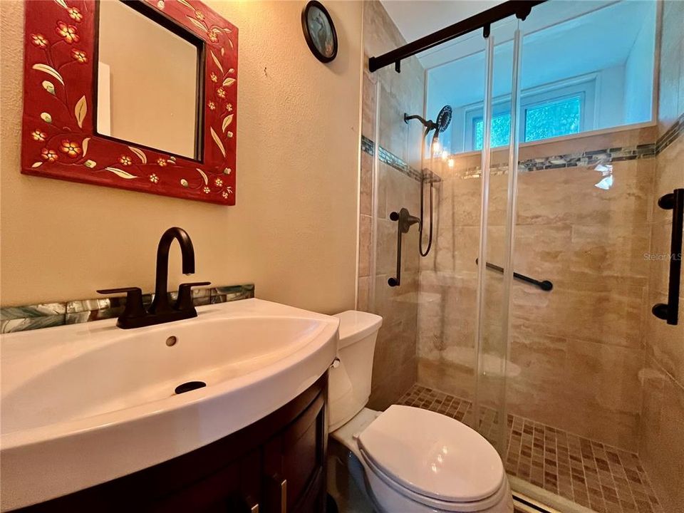 En Venta: $220,000 (2 camas, 2 baños, 1100 Pies cuadrados)