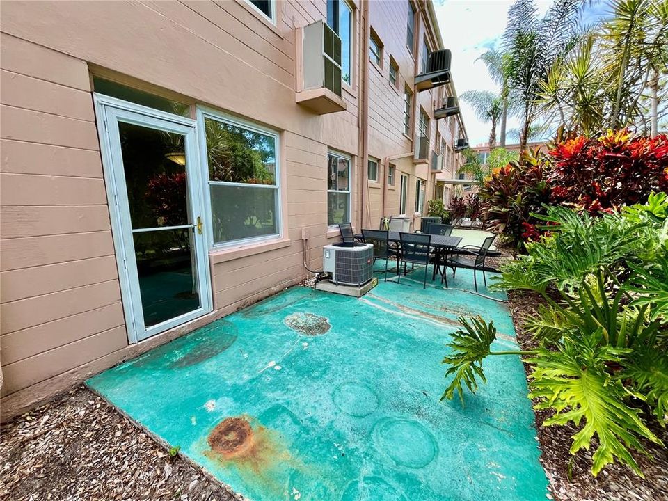 En Venta: $220,000 (2 camas, 2 baños, 1100 Pies cuadrados)
