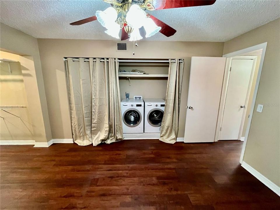 En Venta: $220,000 (2 camas, 2 baños, 1100 Pies cuadrados)