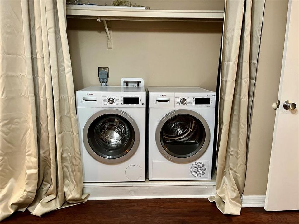 En Venta: $220,000 (2 camas, 2 baños, 1100 Pies cuadrados)