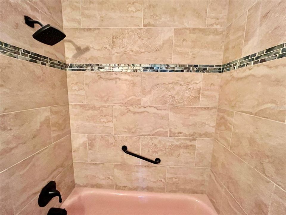 En Venta: $220,000 (2 camas, 2 baños, 1100 Pies cuadrados)