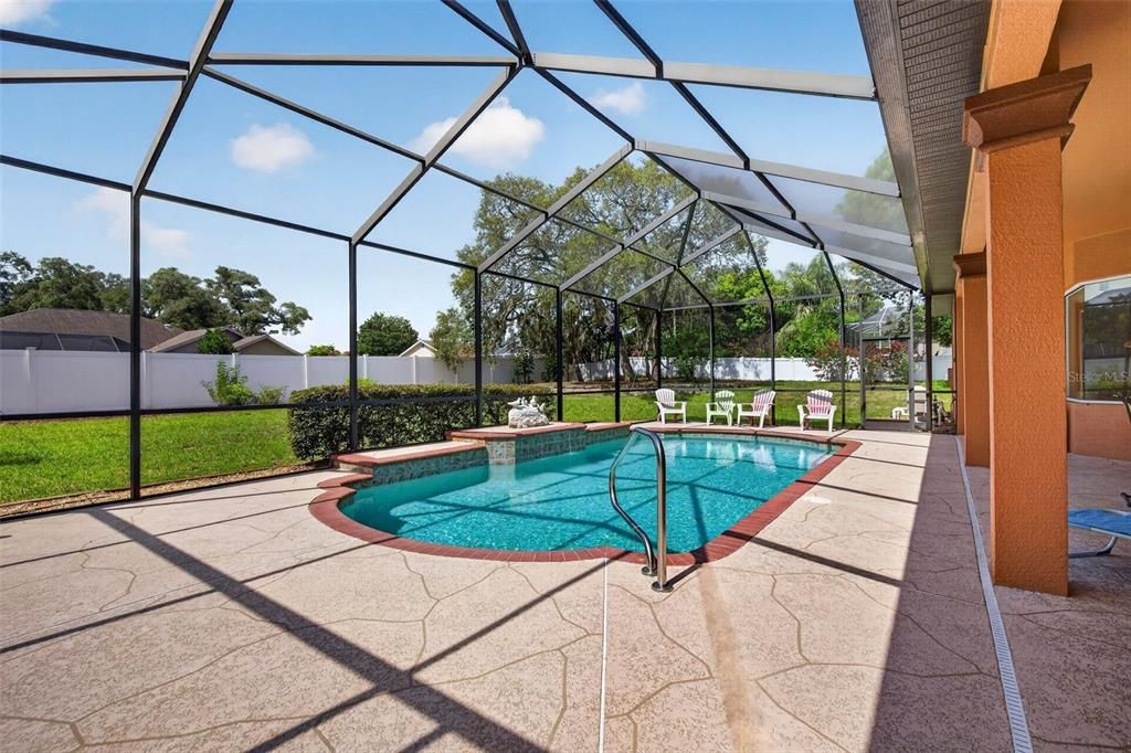 En Venta: $585,000 (3 camas, 2 baños, 2472 Pies cuadrados)
