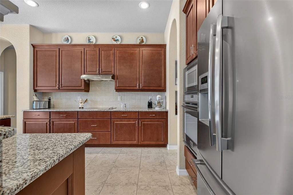 En Venta: $585,000 (3 camas, 2 baños, 2472 Pies cuadrados)