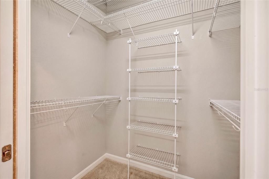 En Venta: $585,000 (3 camas, 2 baños, 2472 Pies cuadrados)