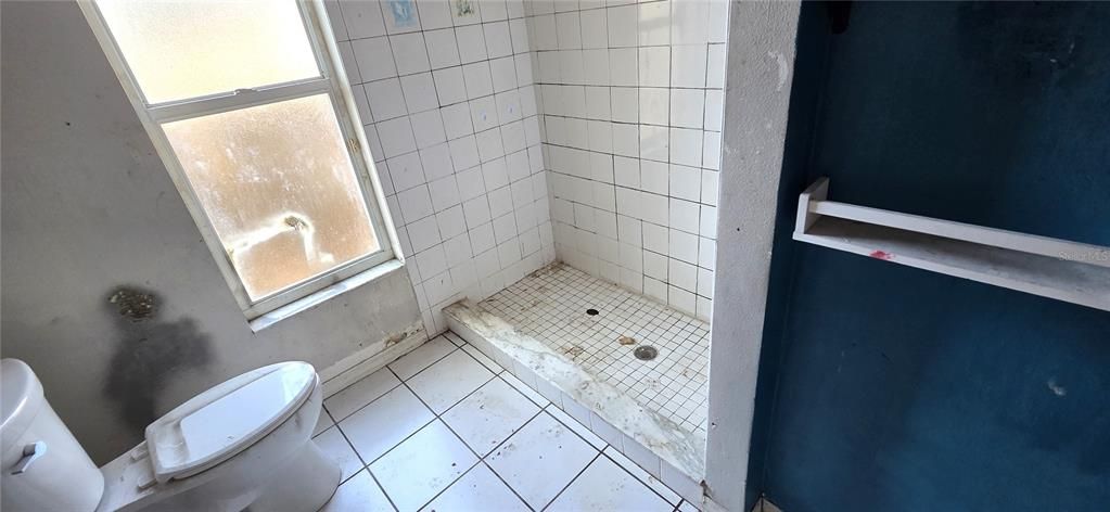 На продажу: $166,500 (3 спален, 2 ванн, 1489 Квадратных фут)