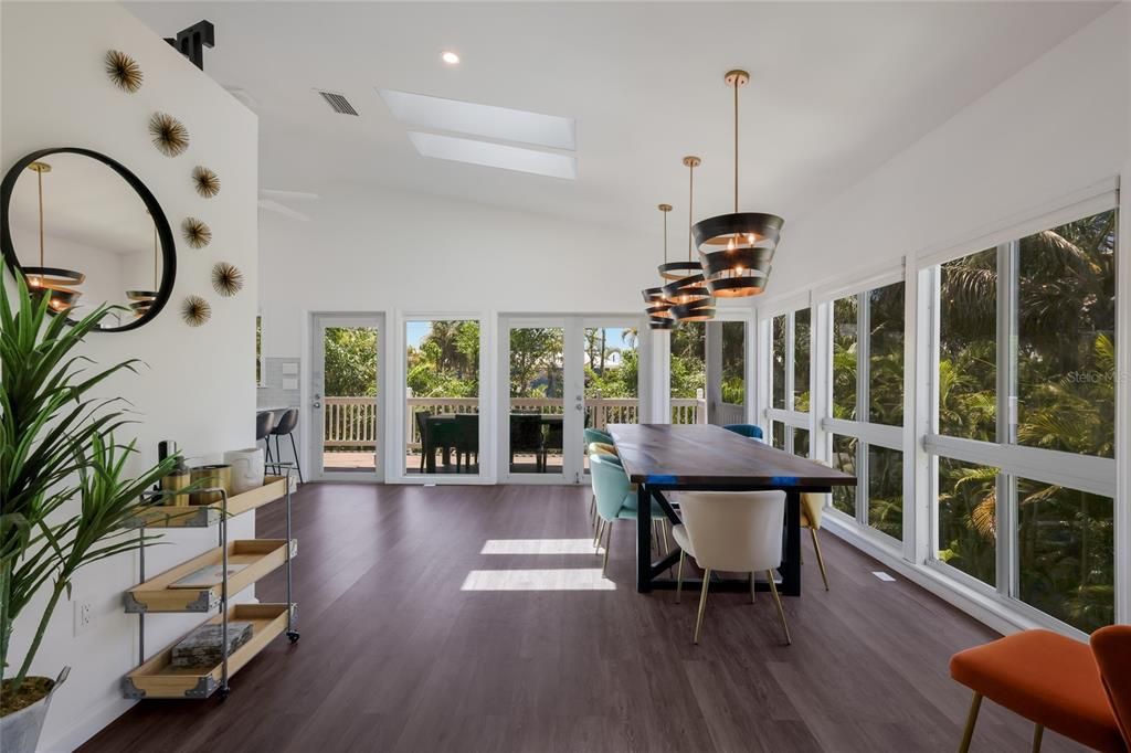 En Venta: $2,495,000 (4 camas, 3 baños, 2153 Pies cuadrados)