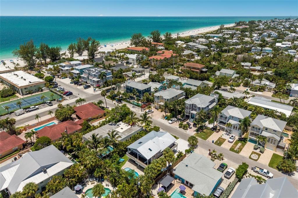 En Venta: $2,495,000 (4 camas, 3 baños, 2153 Pies cuadrados)