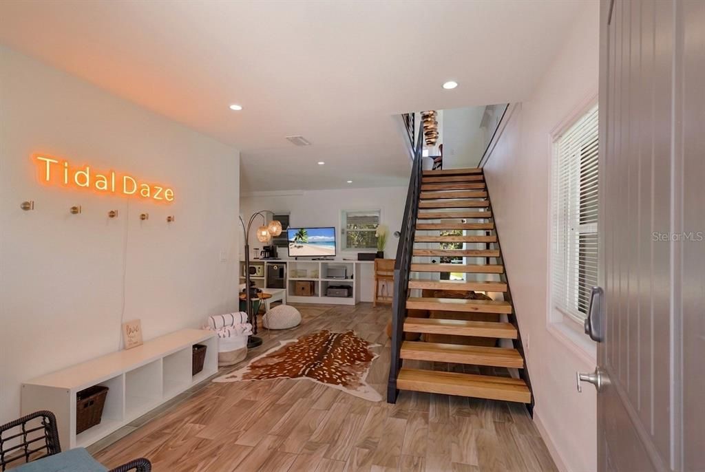 En Venta: $2,495,000 (4 camas, 3 baños, 2153 Pies cuadrados)