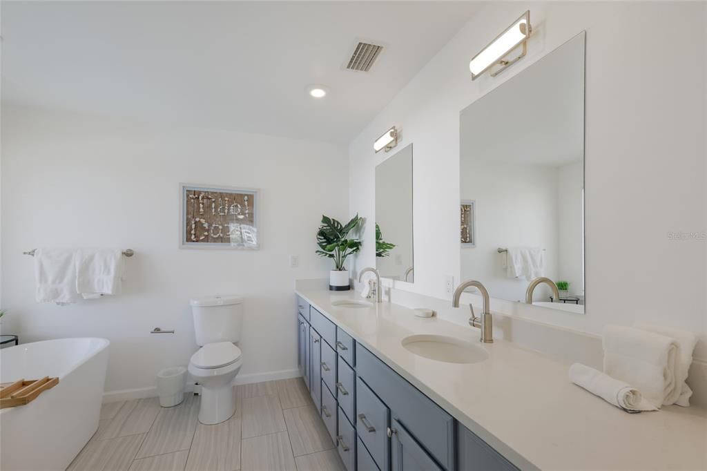 En Venta: $2,495,000 (4 camas, 3 baños, 2153 Pies cuadrados)