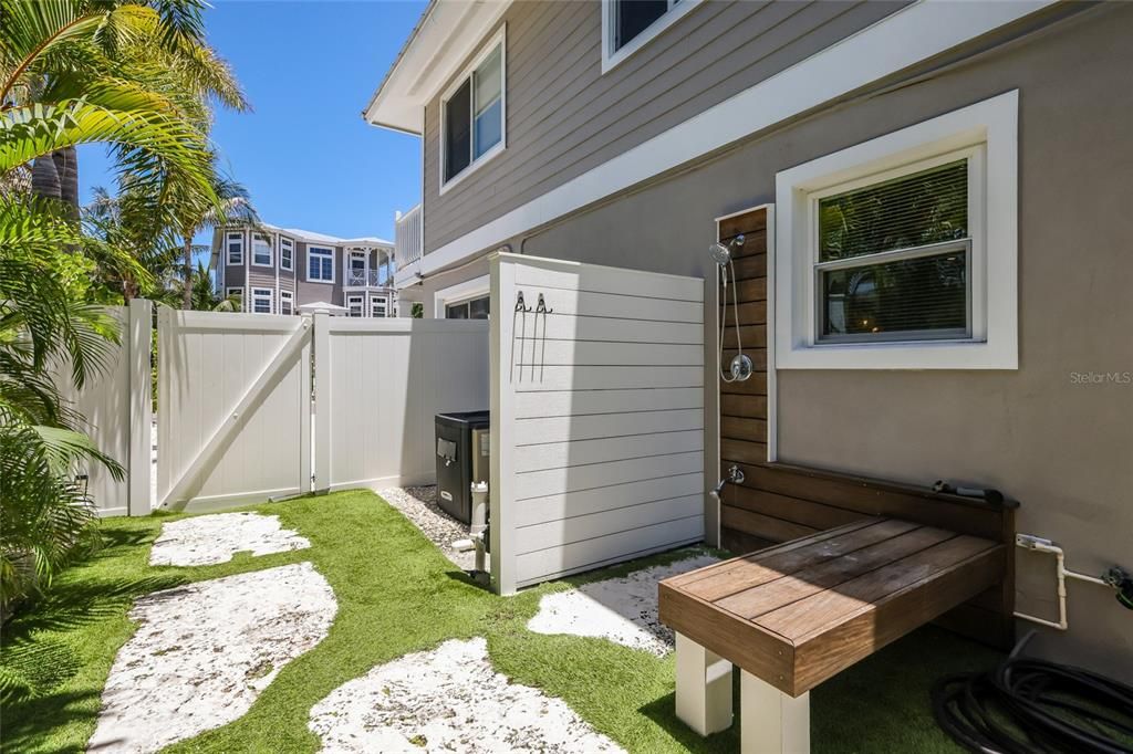 En Venta: $2,495,000 (4 camas, 3 baños, 2153 Pies cuadrados)