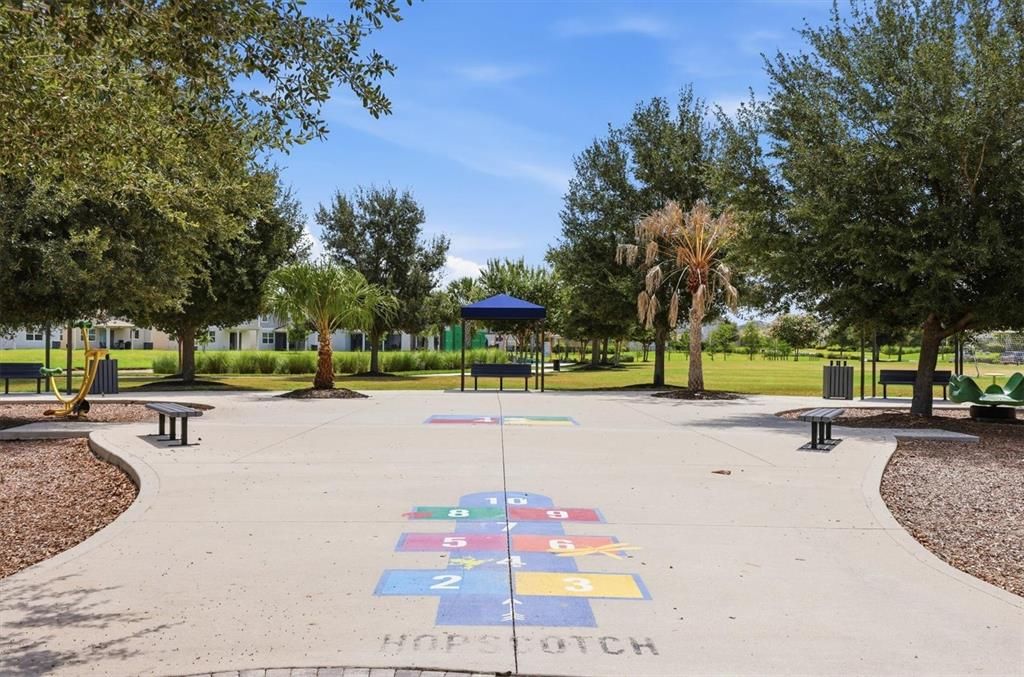 For Rent: $2,900 (4 beds, 3 baths, 2205 Square Feet)