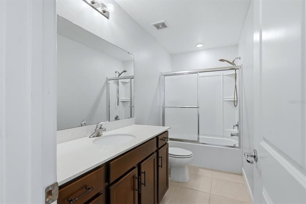 For Rent: $2,900 (4 beds, 3 baths, 2205 Square Feet)