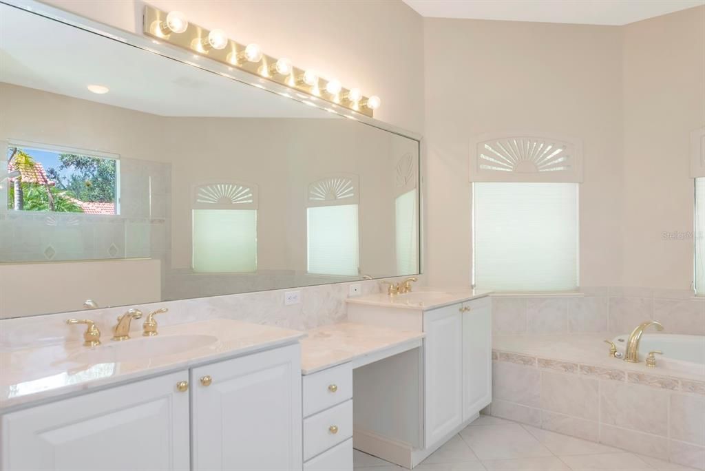 For Sale: $759,000 (3 beds, 3 baths, 2623 Square Feet)