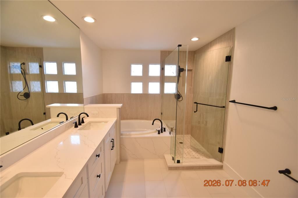 For Rent: $5,000 (2 beds, 2 baths, 1480 Square Feet)
