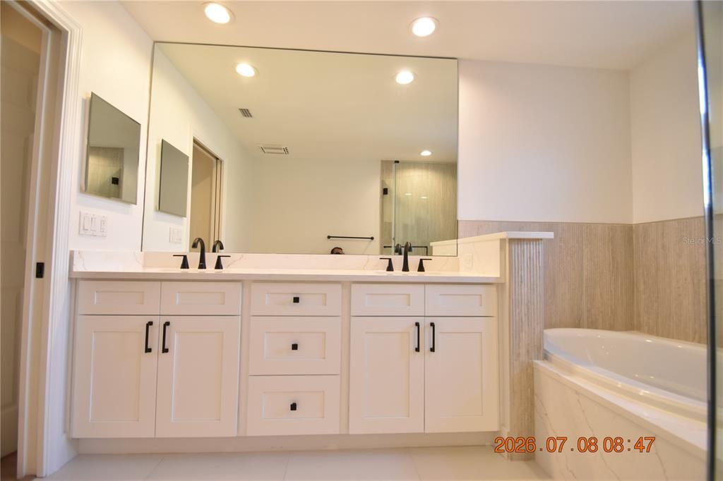 For Rent: $5,000 (2 beds, 2 baths, 1480 Square Feet)