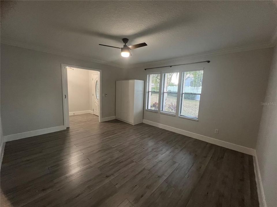 En Renta: $3,795 (5 camas, 2 baños, 1927 Pies cuadrados)