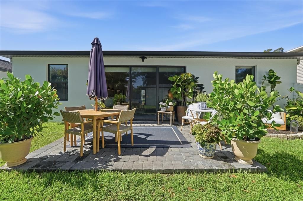 En Venta: $879,000 (5 camas, 3 baños, 2572 Pies cuadrados)