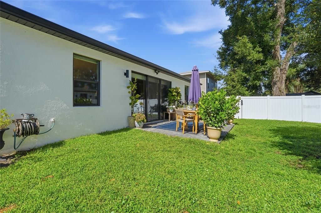 En Venta: $879,000 (5 camas, 3 baños, 2572 Pies cuadrados)