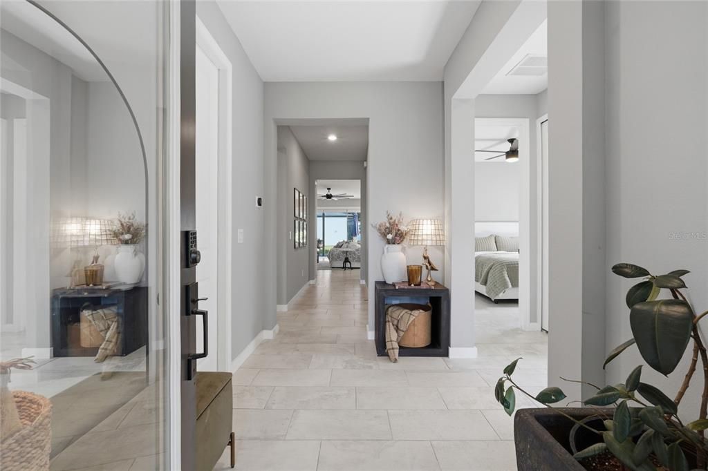 En Venta: $879,000 (5 camas, 3 baños, 2572 Pies cuadrados)