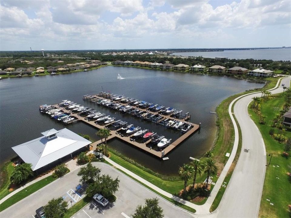 For Sale: $389,000 (2 beds, 2 baths, 1151 Square Feet)