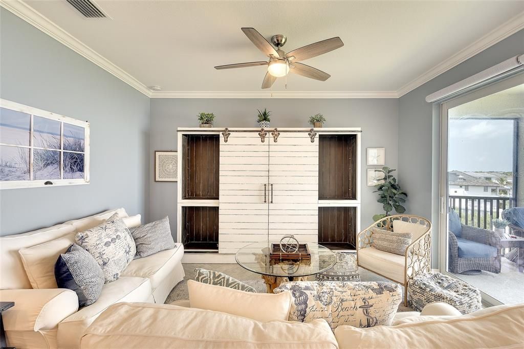 For Sale: $389,000 (2 beds, 2 baths, 1151 Square Feet)
