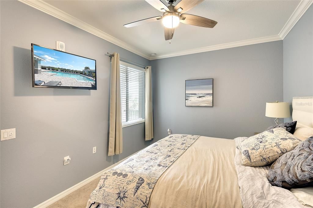 For Sale: $389,000 (2 beds, 2 baths, 1151 Square Feet)