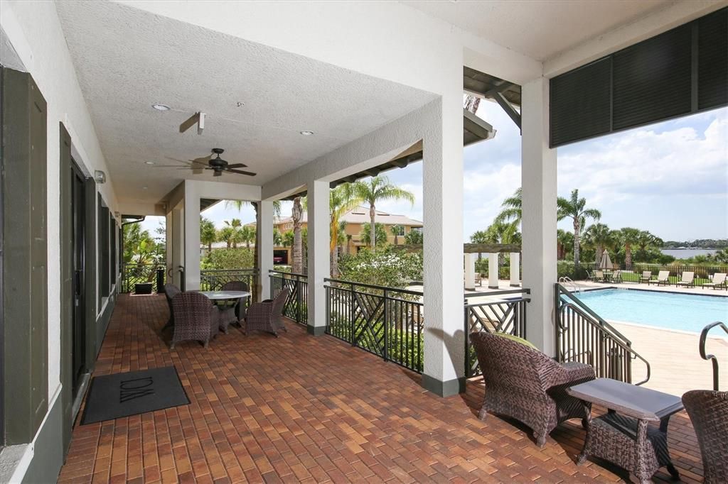 For Sale: $389,000 (2 beds, 2 baths, 1151 Square Feet)