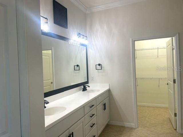 For Rent: $3,250 (2 beds, 2 baths, 1912 Square Feet)