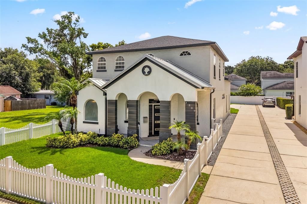 En Venta: $849,900 (4 camas, 2 baños, 2319 Pies cuadrados)
