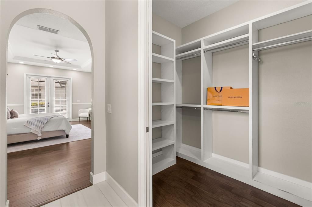 En Venta: $849,900 (4 camas, 2 baños, 2319 Pies cuadrados)