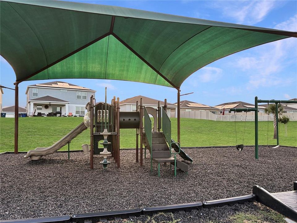 В аренду: $2,350 (4 спален, 2 ванн, 1850 Квадратных фут)