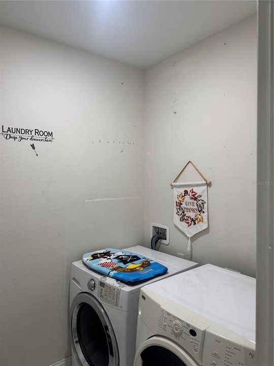 En Renta: $2,250 (4 camas, 2 baños, 1852 Pies cuadrados)